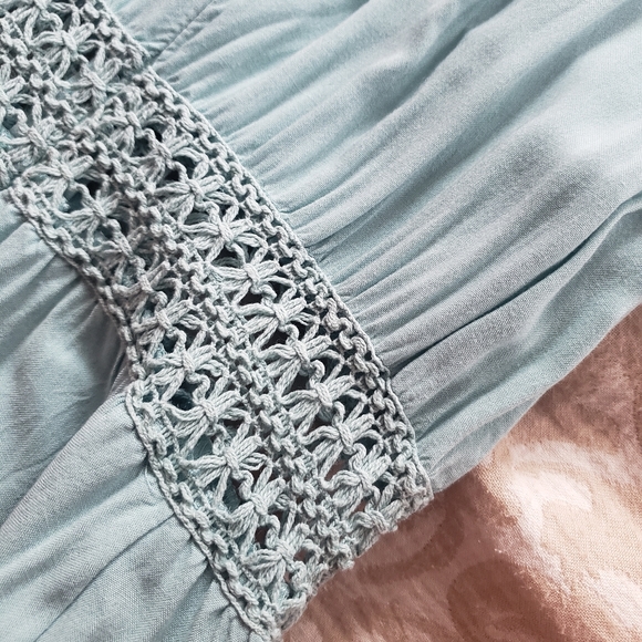 Gorgeous turquoise dress - Picture 6 of 7